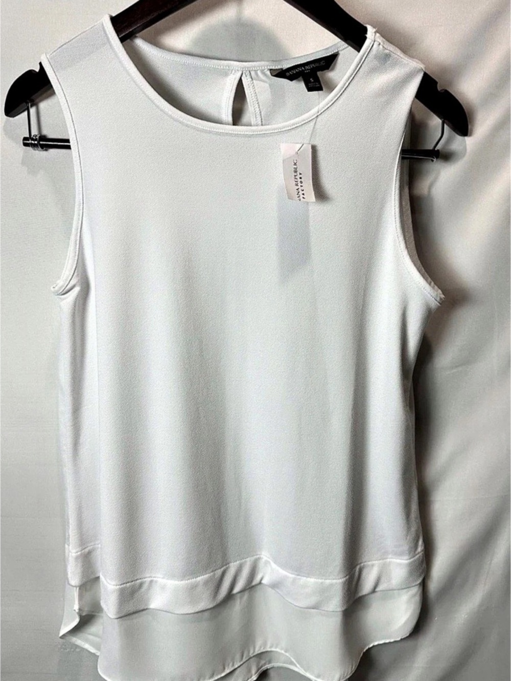 Banana Republic Sleeveless Blouse in White Small NWT
